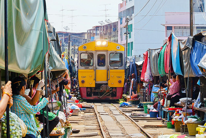 曼谷——美工铁道市场.jpg